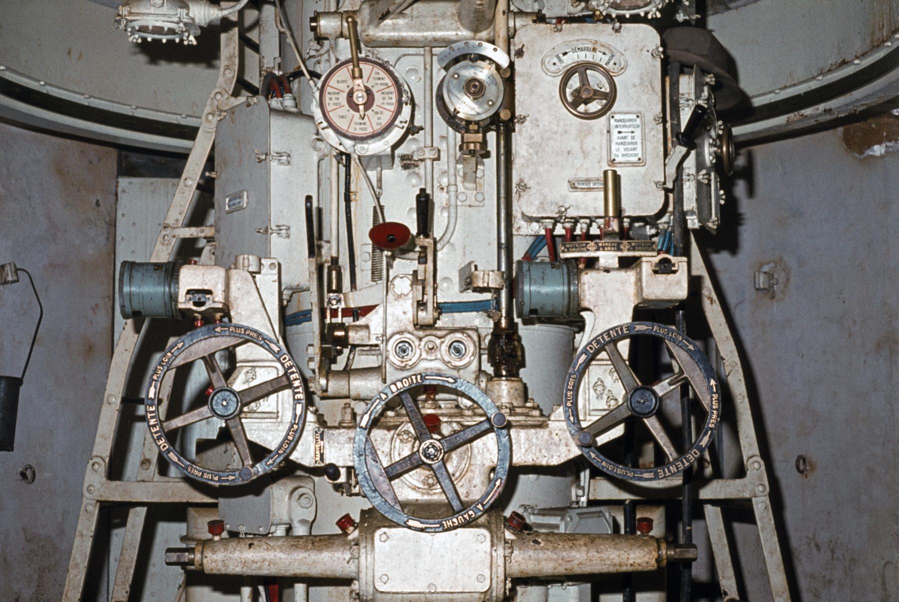 Ligne Maginot - IMMERHOF - A10 - (Ouvrage d'infanterie) - Bloc 3
Etage supérieur
Tourelle de mitrailleuses - MANSUY Michel