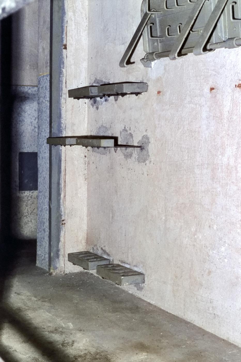 Ligne Maginot - ZEITERHOLZ - X6 - (Abri) - Râtelier et porte-manteau amovible - MANSUY Michel