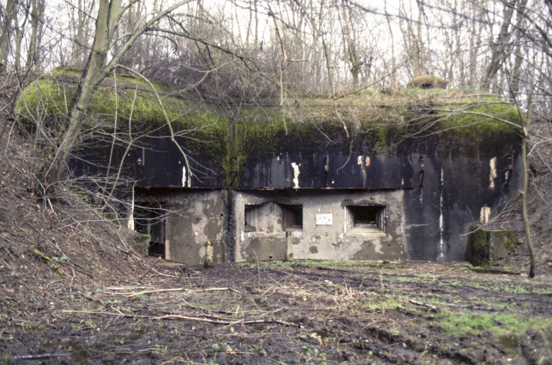 Ligne Maginot - SOETRICH - A11 - (Ouvrage d'artillerie) - Entrée des hommes
1988 - Michel Teiten