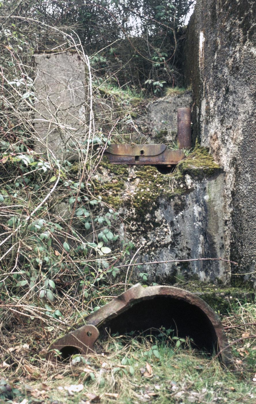 Ligne Maginot - SOETRICH - A11 - (Ouvrage d'artillerie) - Bloc 3
L'emplacement du projecteur - MANSUY Michel