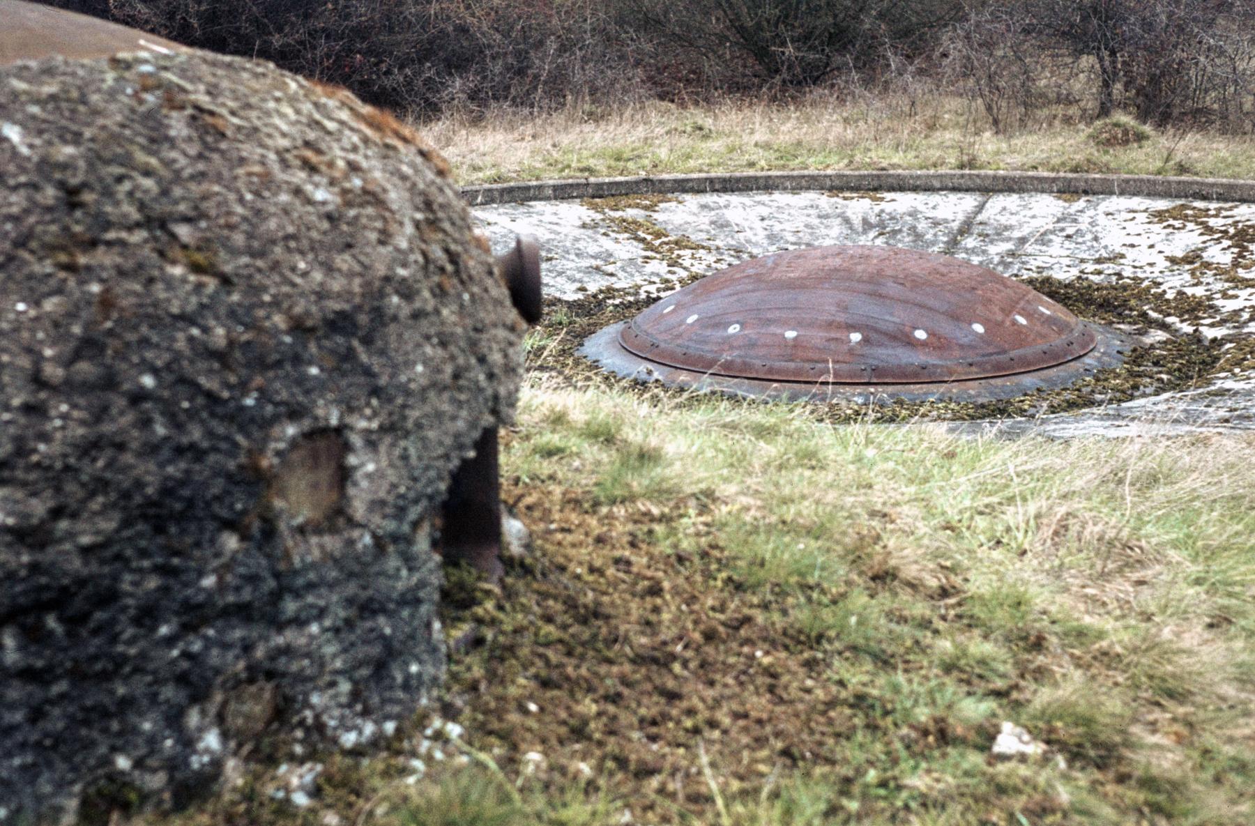 Ligne Maginot - SOETRICH - A11 - (Ouvrage d'artillerie) - Bloc 4
La tourelle de 135 et la cloche GFM - MANSUY Michel