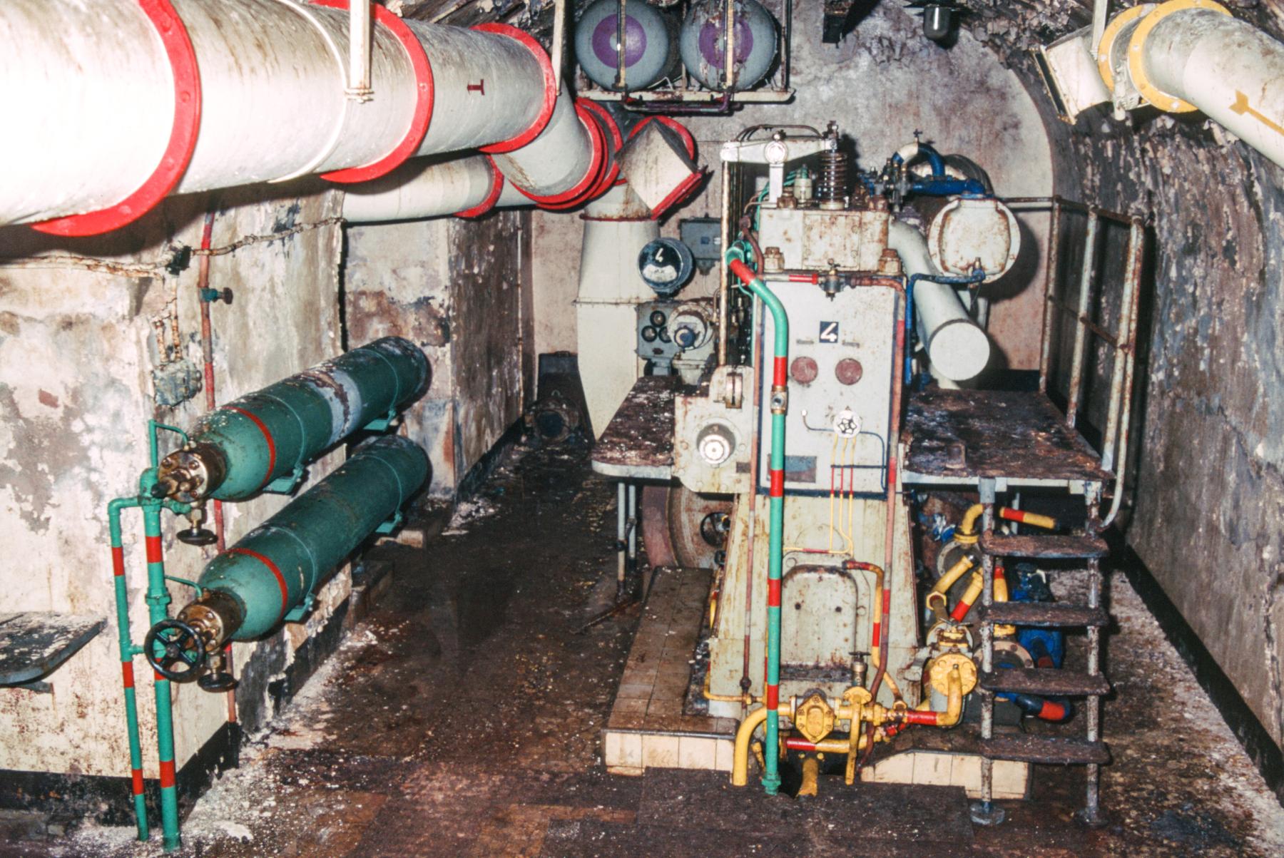 Ligne Maginot - SOETRICH - A11 - (Ouvrage d'artillerie) - Usine électrique
Un des moteurs - MANSUY Michel