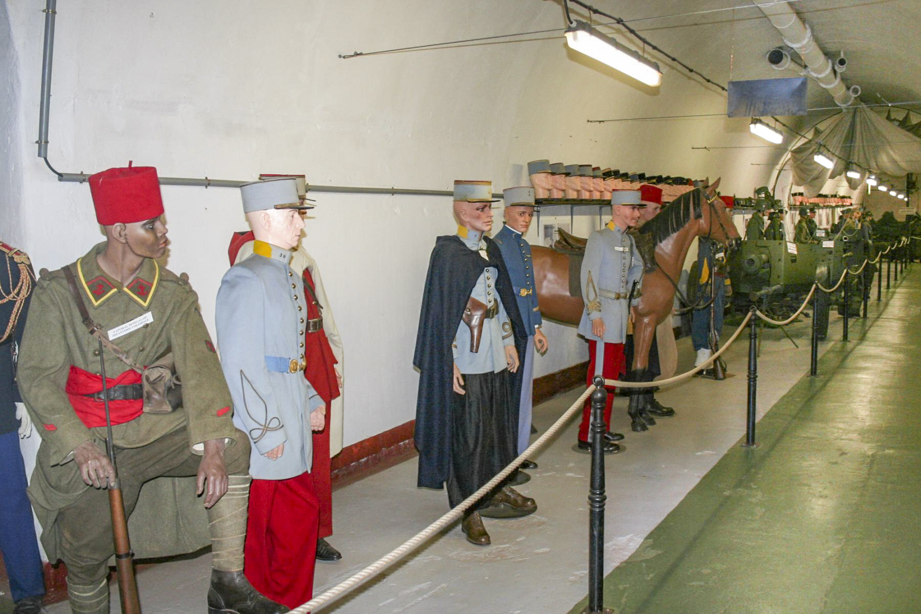 Ligne Maginot - HACKENBERG - A19 - (Ouvrage d'artillerie) - Musée aménagé dans le casernement - Michel Teiten