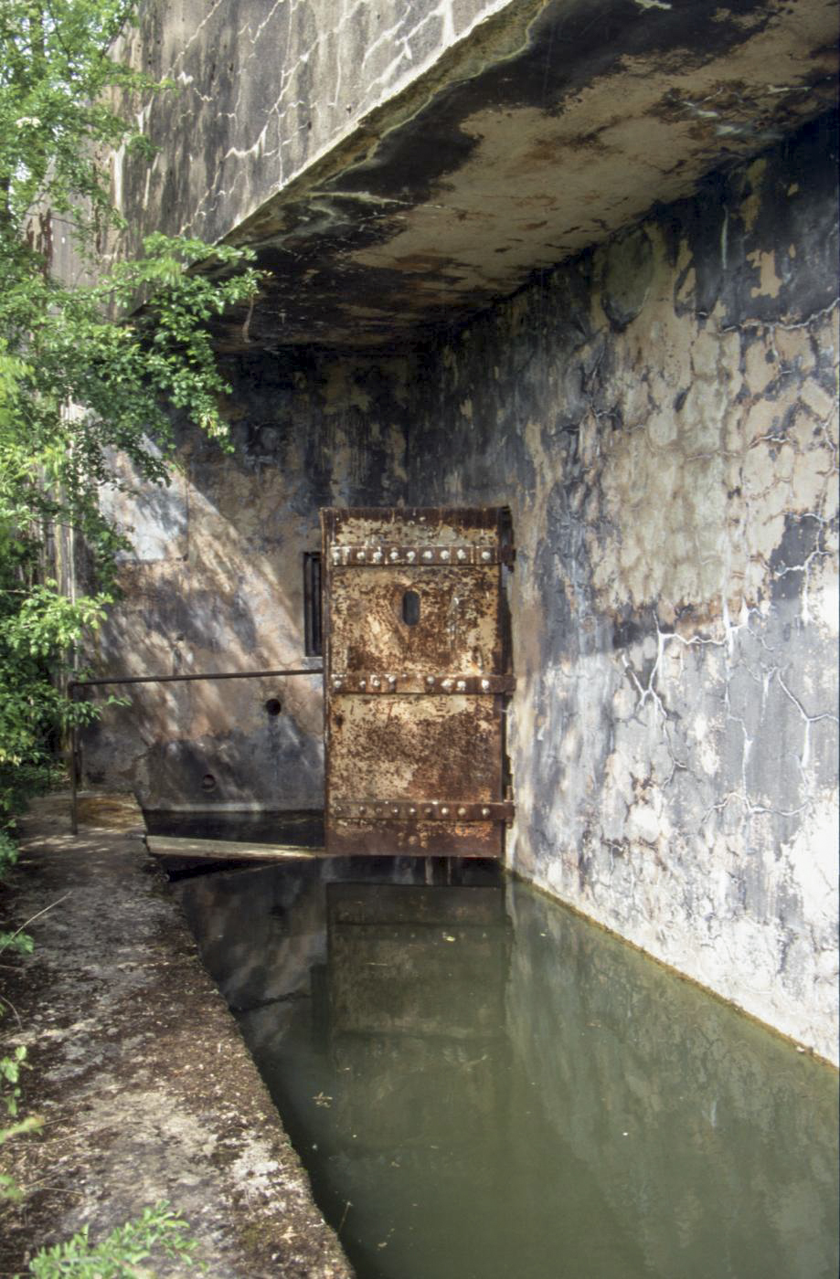 Ligne Maginot - HESTROFF - X29 - (Abri) - Vue de l'entrée en 1999 - Michel Teiten