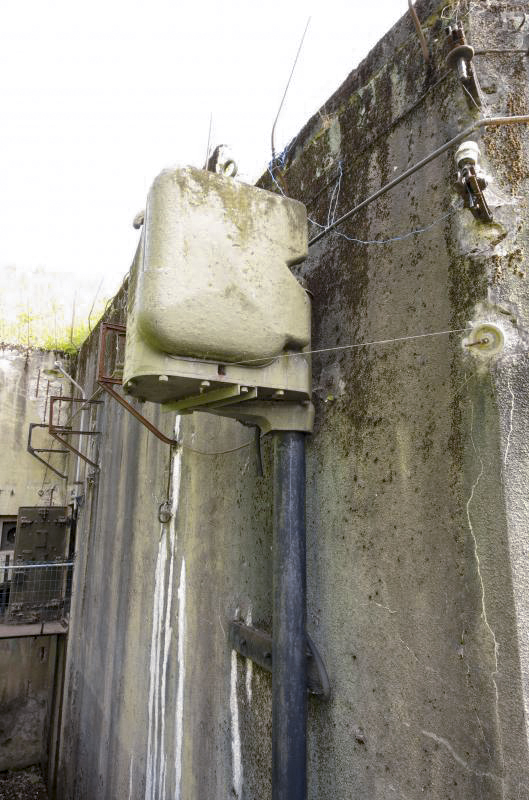 Ligne Maginot - SENTZICH - A16 - (Ouvrage d'infanterie) - Chambre de tir sud
Projecteur blindé