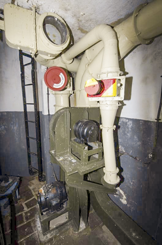 Ligne Maginot - SENTZICH - A16 - (Ouvrage d'infanterie) - Chambre de tir sud
Ventilation
