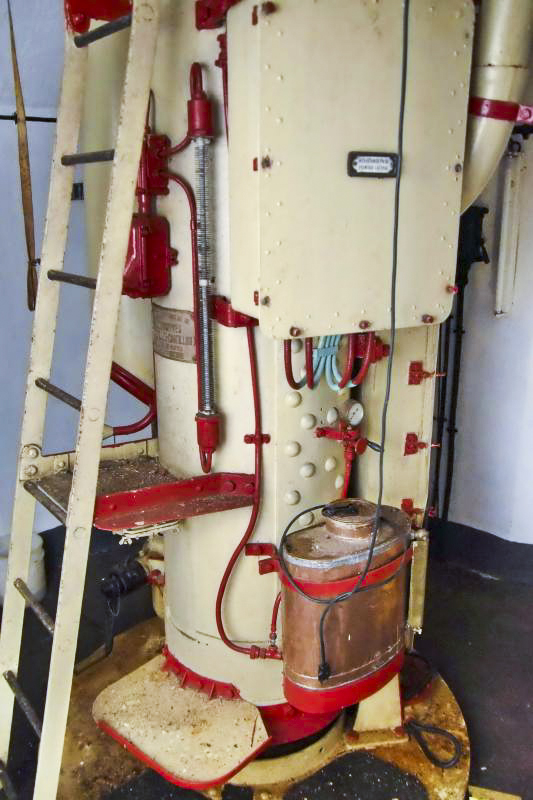Ligne Maginot - SENTZICH - A16 - (Ouvrage d'infanterie) - Étage intermédiaire
Vermorel et résistance de chauffage électrique 