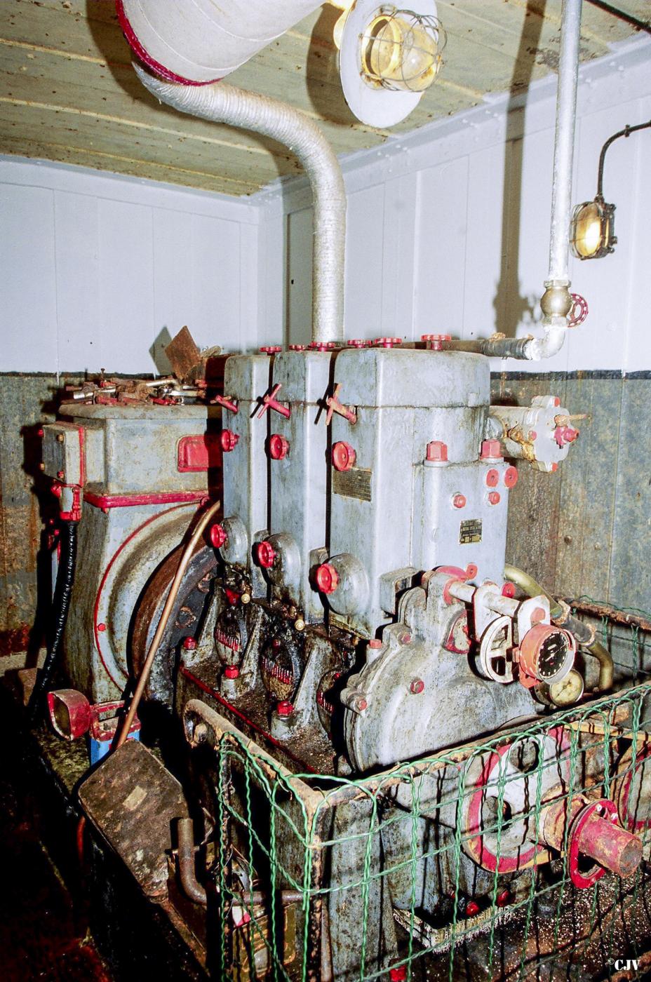 Ligne Maginot - SENTZICH - A16 - (Ouvrage d'infanterie) - L'usine électrique
Groupe électrogène à moteur BAUDOUIN type DB3