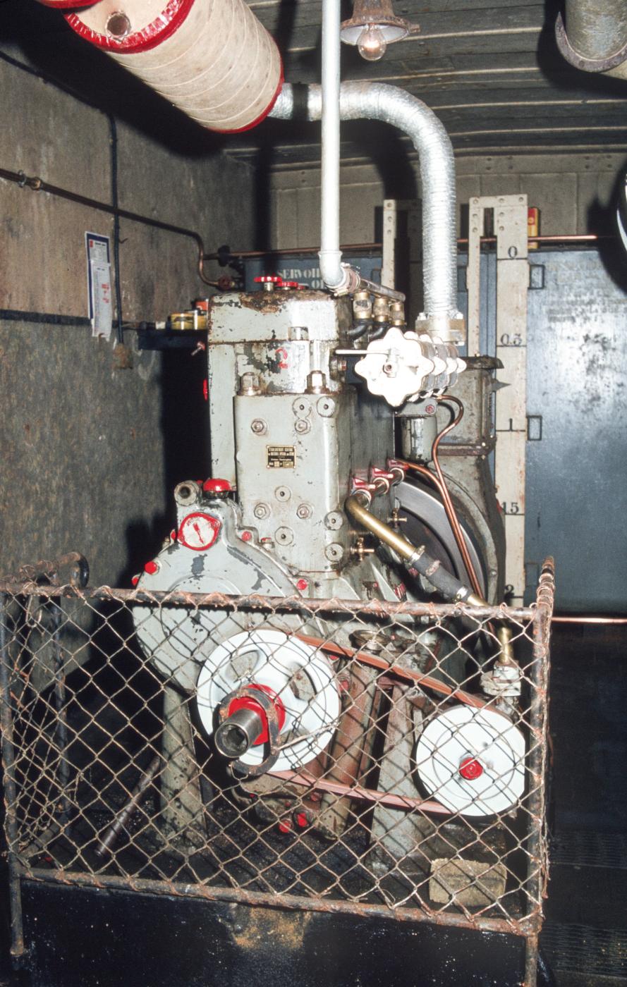 Ligne Maginot - SENTZICH - A16 - (Ouvrage d'infanterie) - Usine électrique
Un des moteurs - MANSUY Michel