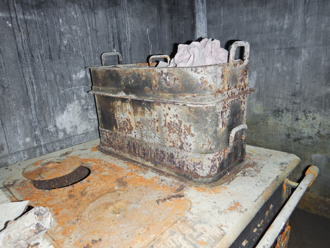 Ligne Maginot - ROUTE DU LUXEMBOURG - X9 - (Abri) -  La cuisine
Cusinière à charbon Vaillant