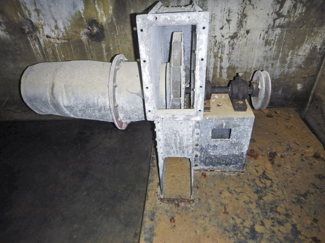 Ligne Maginot - ROUTE DU LUXEMBOURG - X9 - (Abri) - Les restes de la salle des filtres