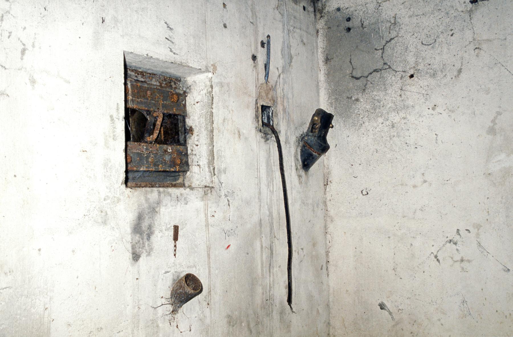 Ligne Maginot - ROUTE DU LUXEMBOURG - O10 - (Observatoire d'artillerie) - Créneau de défense de l'entrée - MANSUY Michel