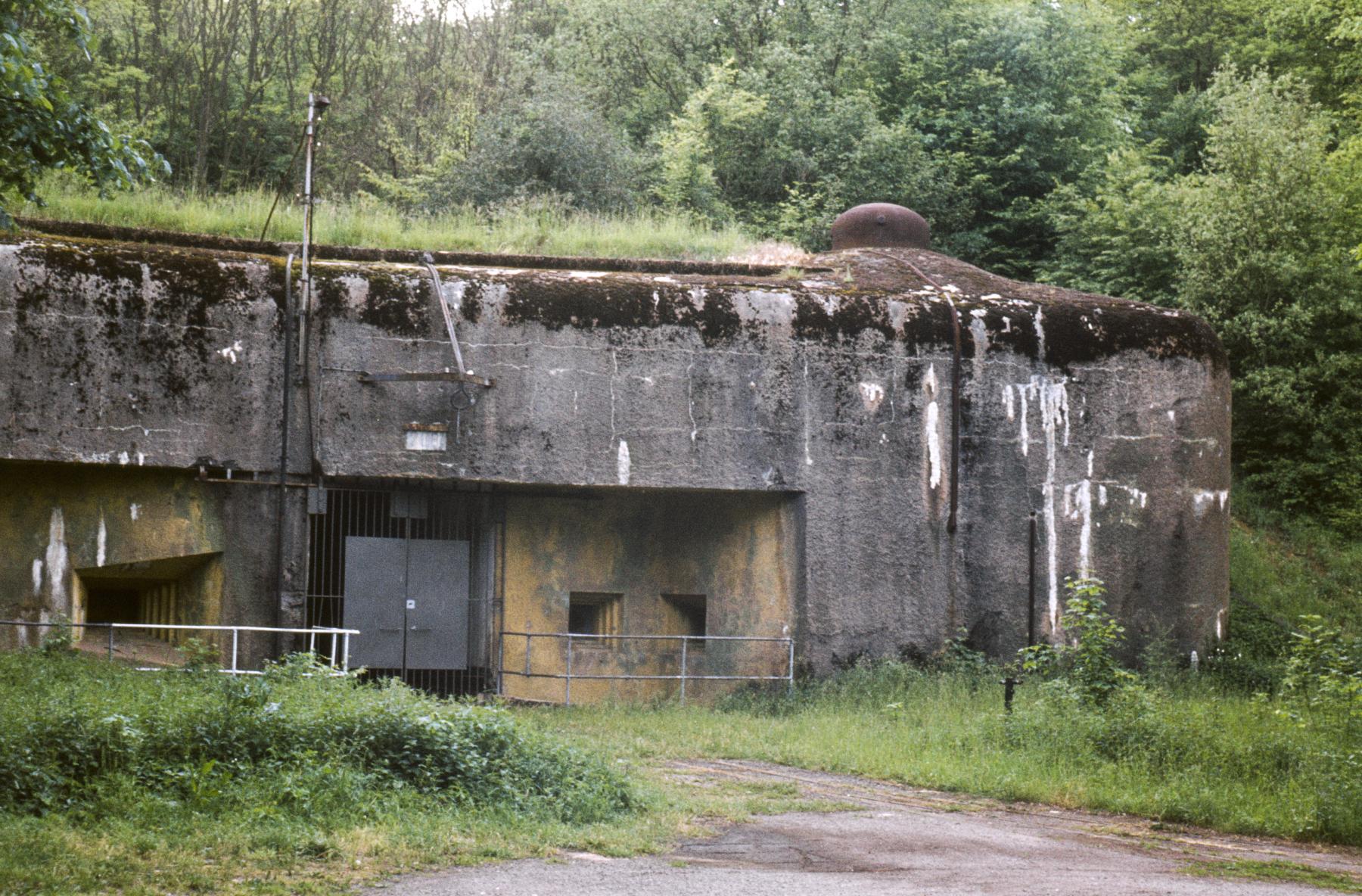 Ligne Maginot - ROCHONVILLERS - A8 - (Ouvrage d'artillerie) - Entrée munitions
Avant la modernisation en PC de Guerre - MANSUY Michel