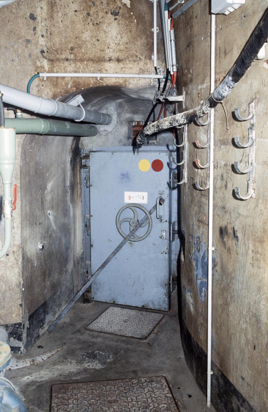 Ligne Maginot - ROCHONVILLERS - A8 - (Ouvrage d'artillerie) - La porte de l'égout - MANSUY Michel