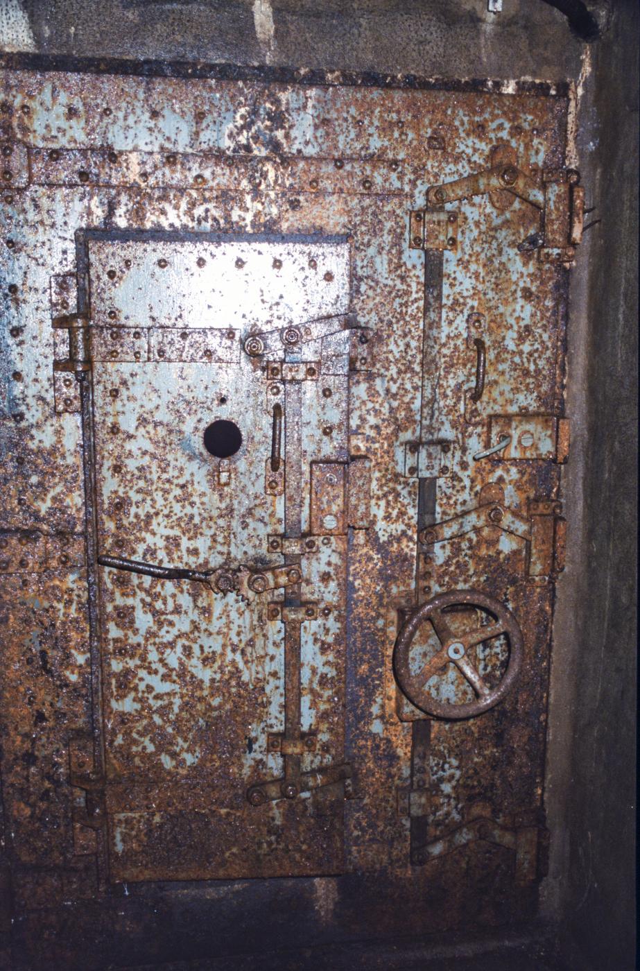 Ligne Maginot - METRICH (ABRI SUD DE) - X16 - (Abri) - Porte du coffre Est - MANSUY Michel