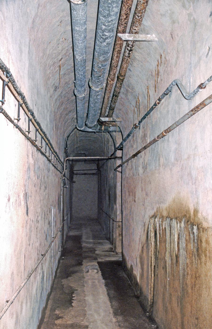 Ligne Maginot - METRICH (ABRI SUD DE) - X16 - (Abri) - Couloir - MANSUY Michel