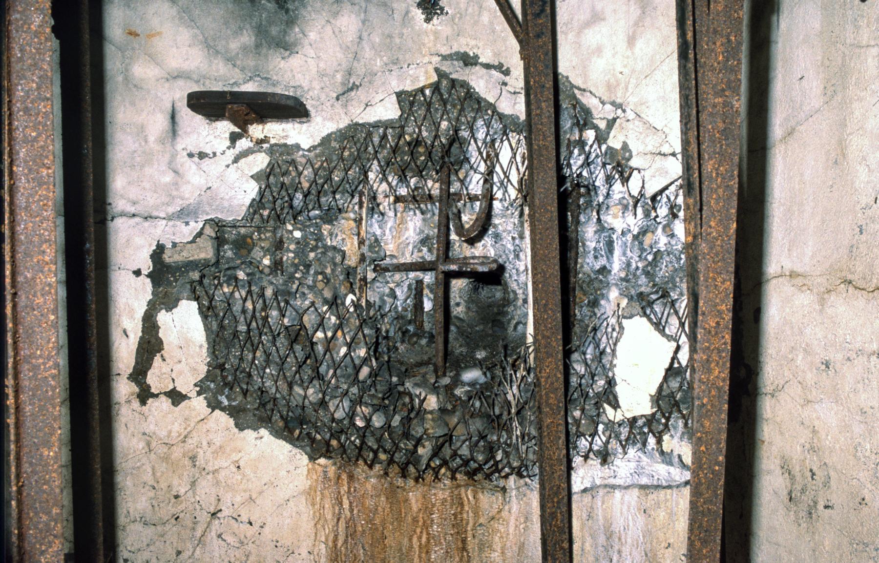 Ligne Maginot - METRICH (ABRI SUD DE) - X16 - (Abri) - Coffre Est
Dégats - MANSUY Michel