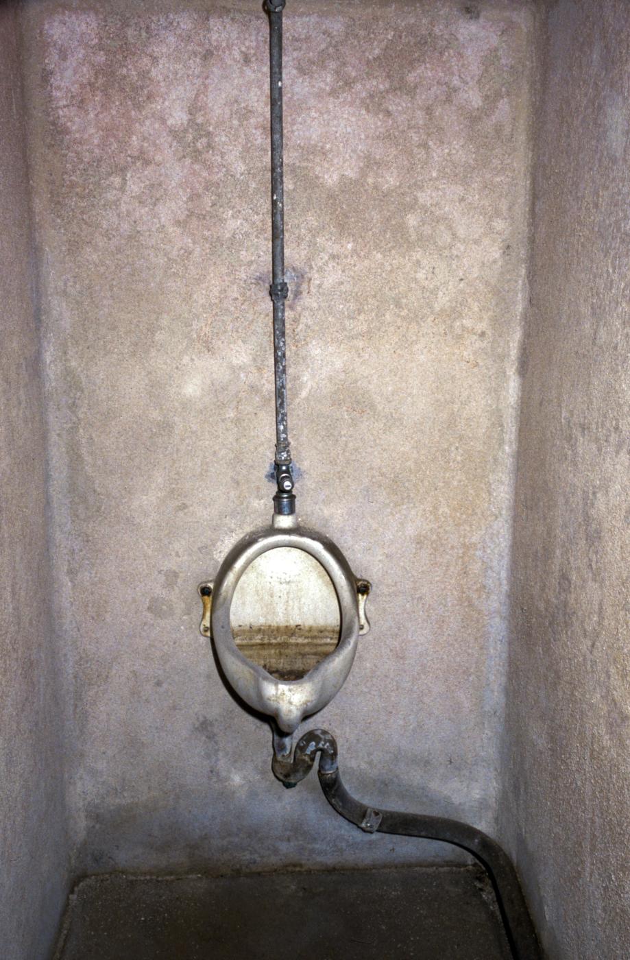 Ligne Maginot - METRICH (ABRI SUD DE) - X16 - (Abri) - Urinoir - MANSUY Michel