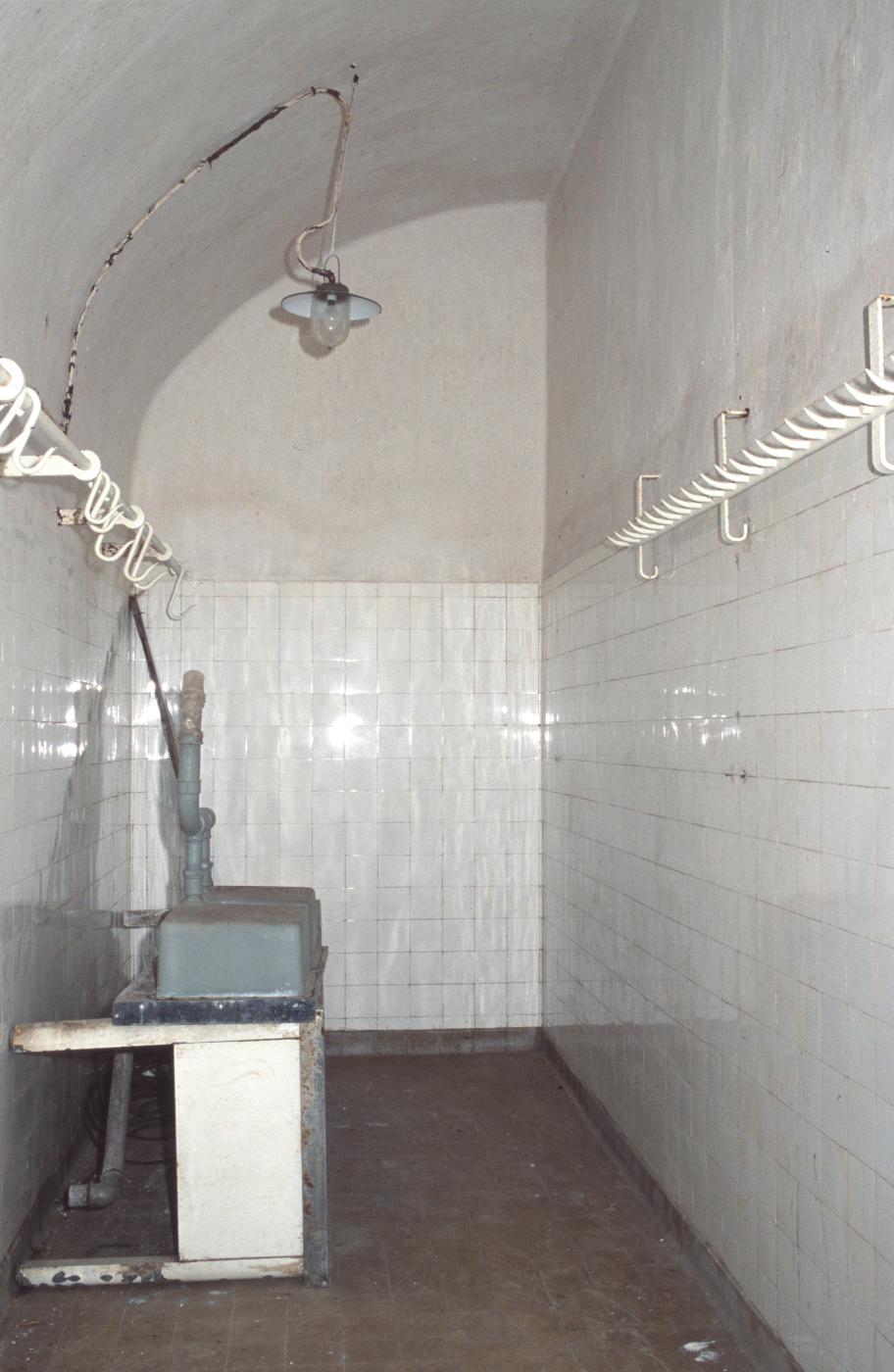 Ligne Maginot - MOLVANGE - A9 - (Ouvrage d'artillerie) - L'espace de stockage de la viande - MANSUY Michel