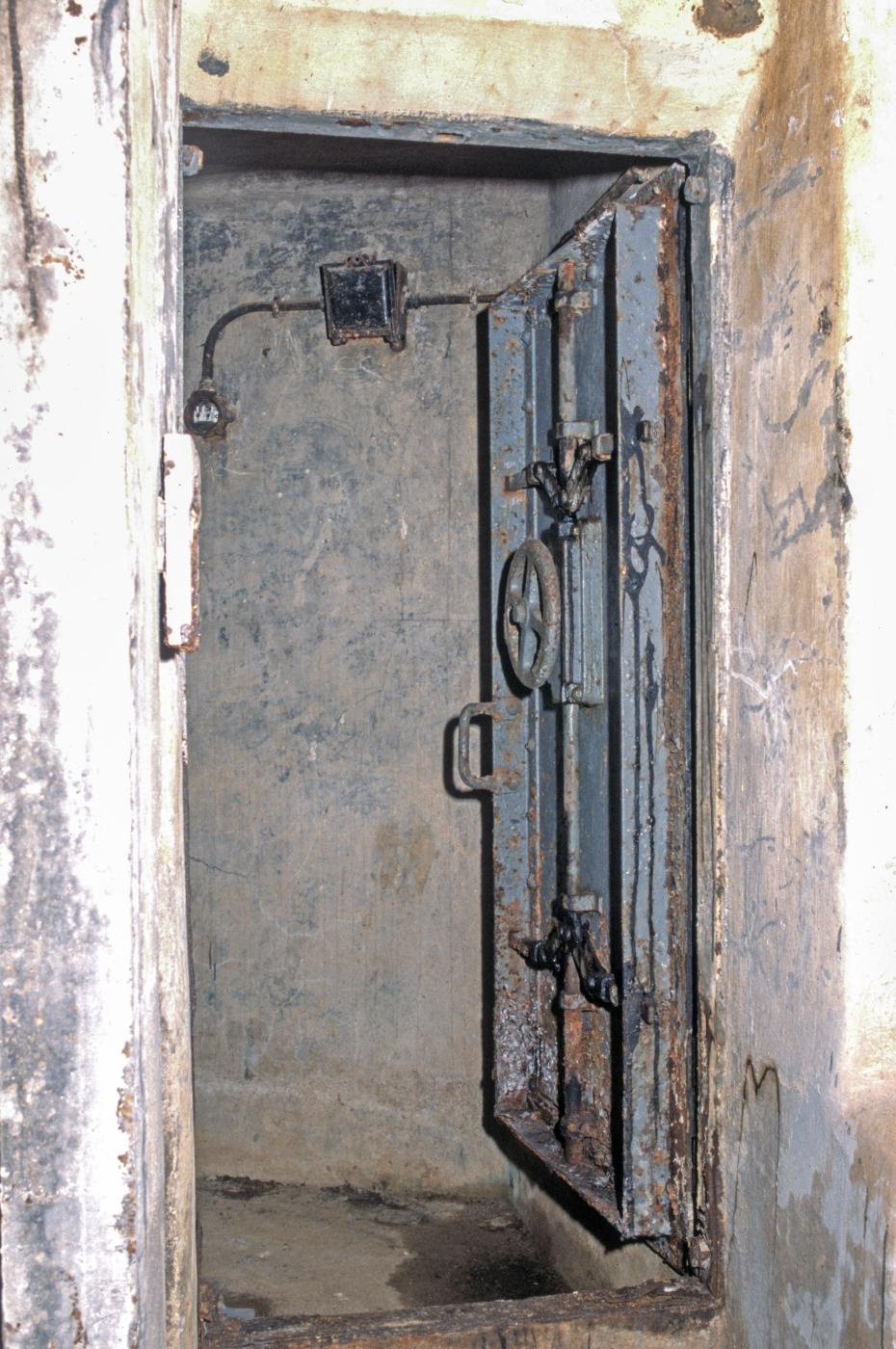 Ligne Maginot - MOLVANGE - A9 - (Ouvrage d'artillerie) - Le sas de la porte pare-souffle - MANSUY Michel