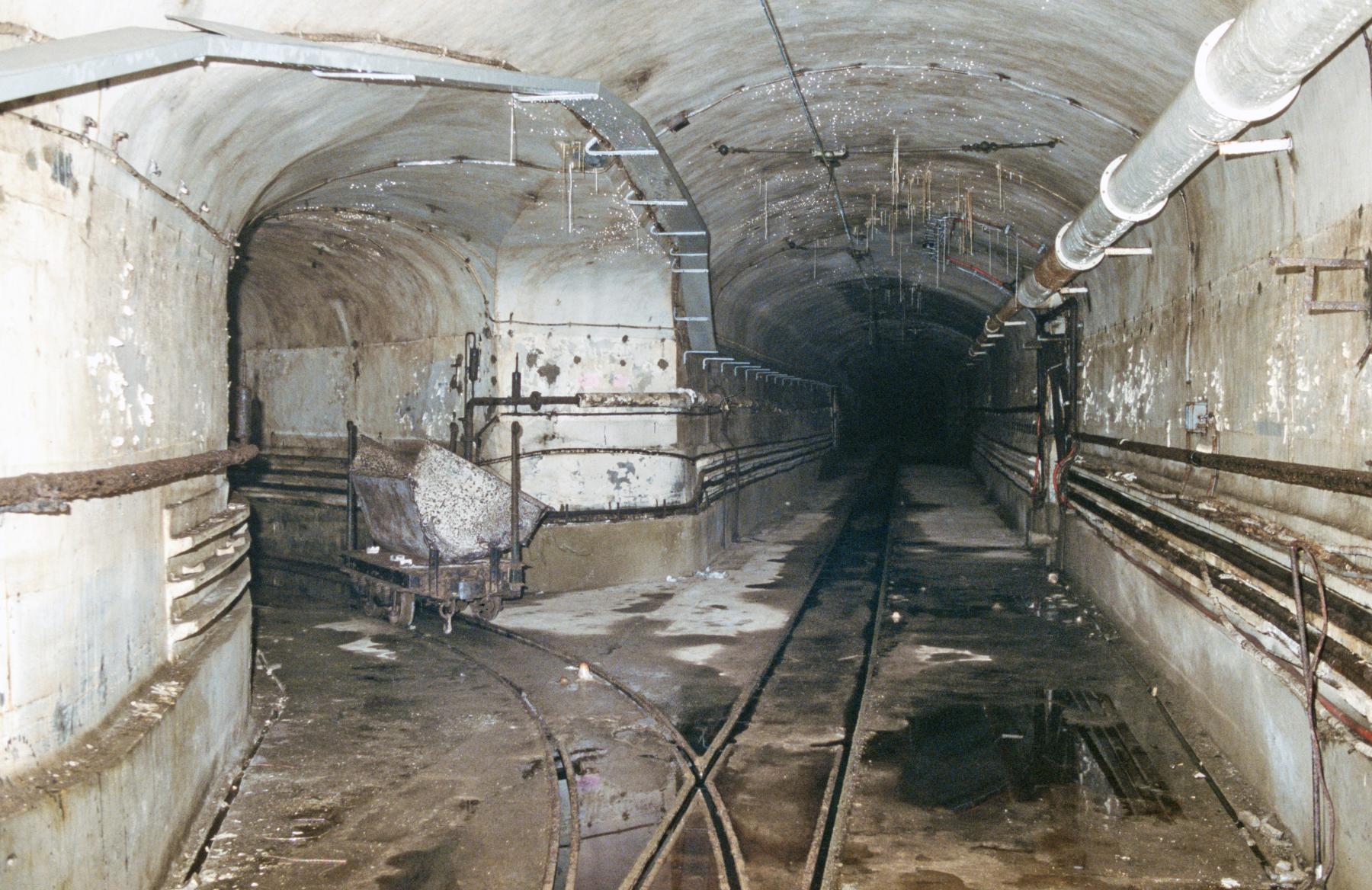Ligne Maginot - MOLVANGE - A9 - (Ouvrage d'artillerie) - La galerie principale  - MANSUY Michel