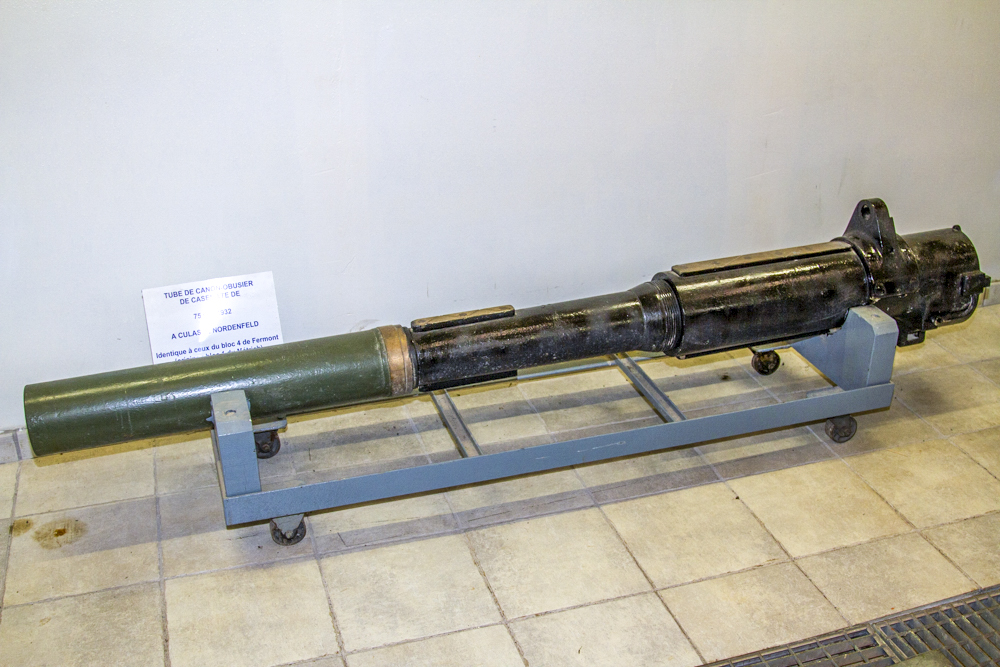 Ligne Maginot - METRICH - A17 - (Ouvrage d'artillerie) - Bloc 1
Canon de 75 mle 32 du bloc aujourd'hui exposé au Musée de Fermont