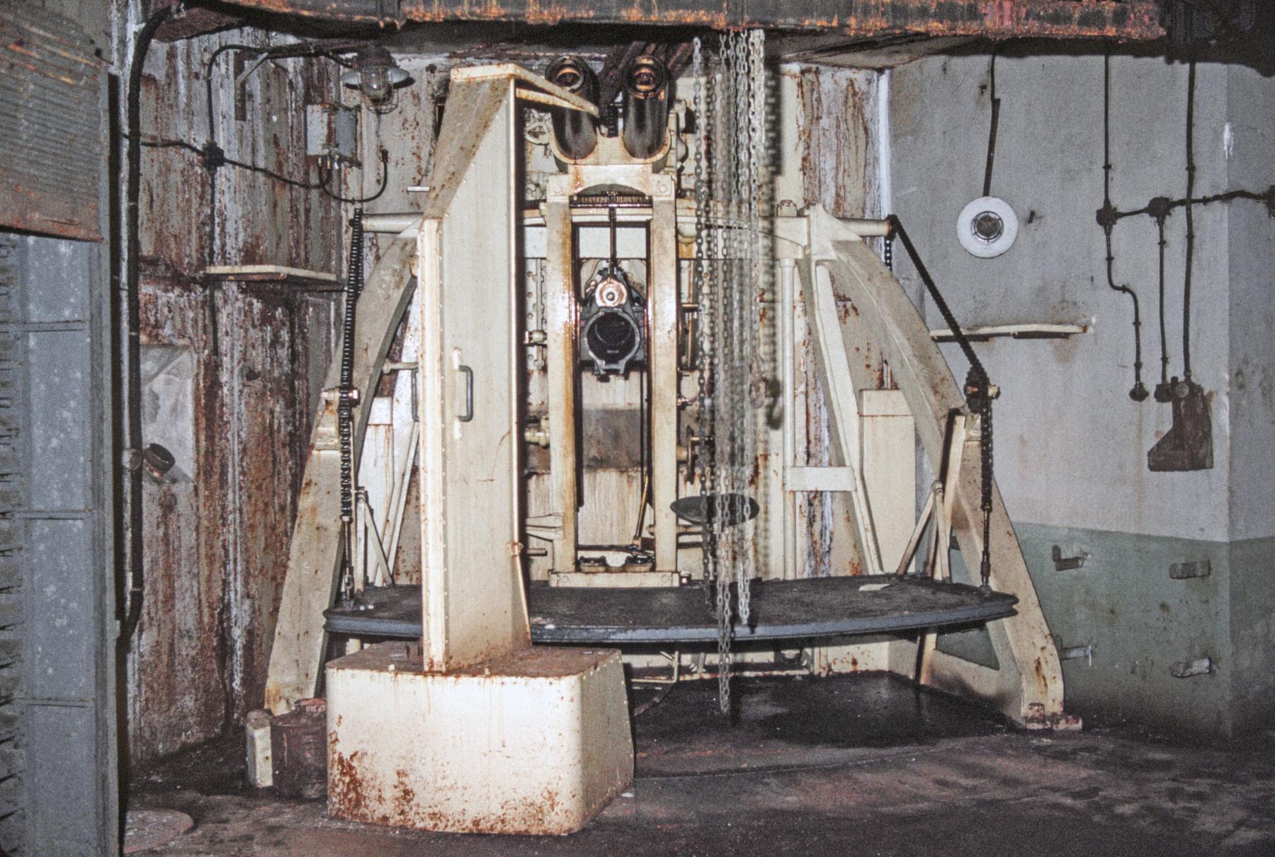 Ligne Maginot - METRICH - A17 - (Ouvrage d'artillerie) - Bloc 1
Canon de 75 mle 32 sous casemate - MANSUY Michel