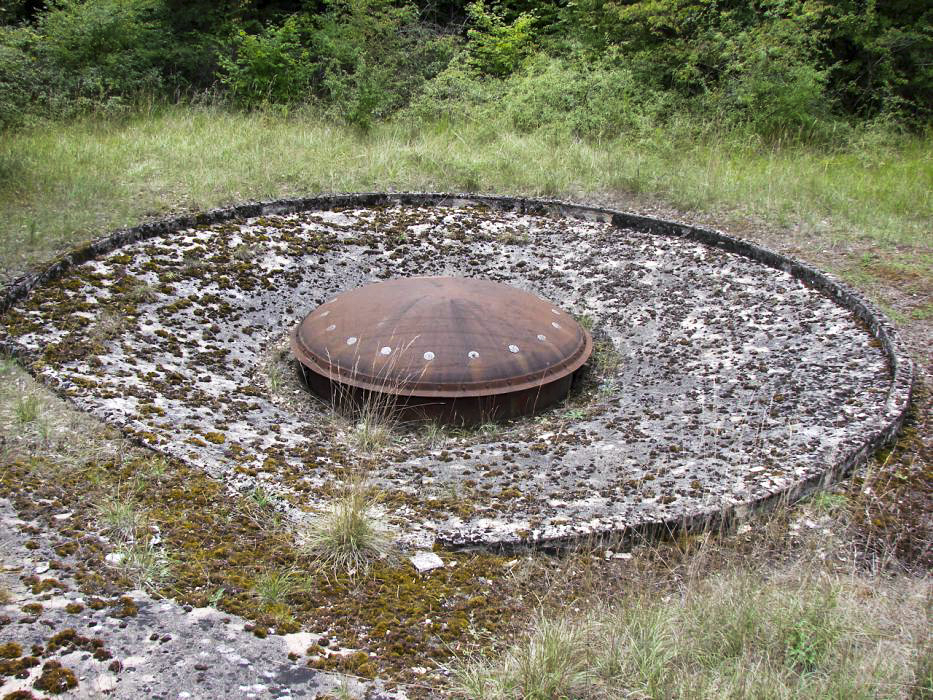 Ligne Maginot - METRICH - A17 - (Ouvrage d'artillerie) - Bloc 5
Tourelle de mortiers de 81mm.