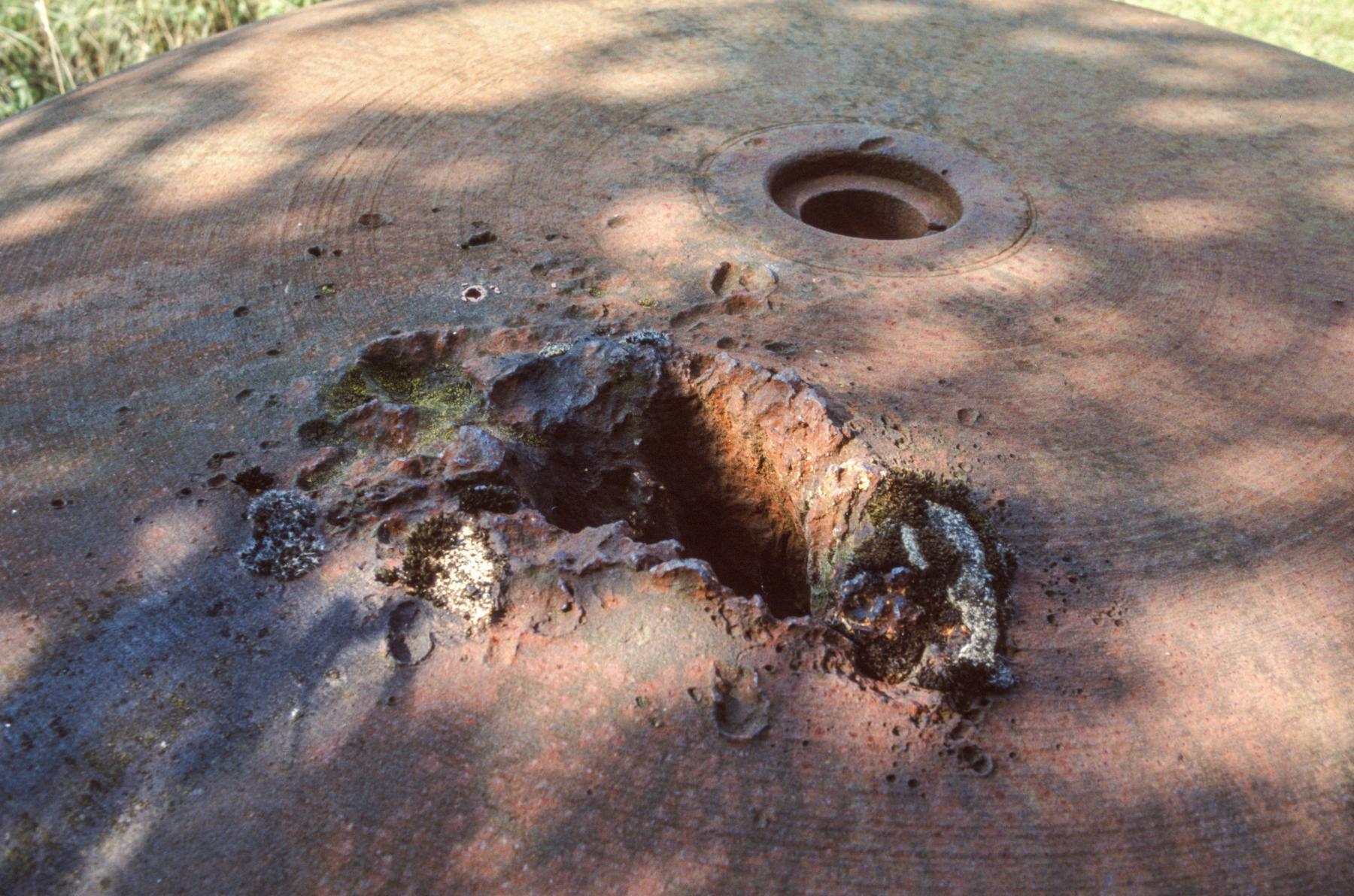 Ligne Maginot - METRICH - A17 - (Ouvrage d'artillerie) - Bloc 5
Une des cloches GFM.
Essai d'explosif à tête creuse. - MANSUY Michel