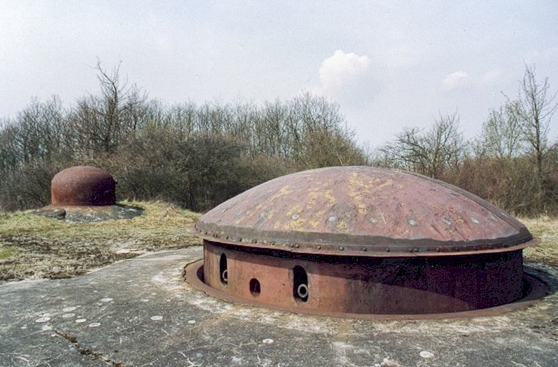 Ligne Maginot - METRICH - A17 - (Ouvrage d'artillerie) - Bloc 8
Tourelle de 75 du bloc 8 de l'ouvrage de Metrich