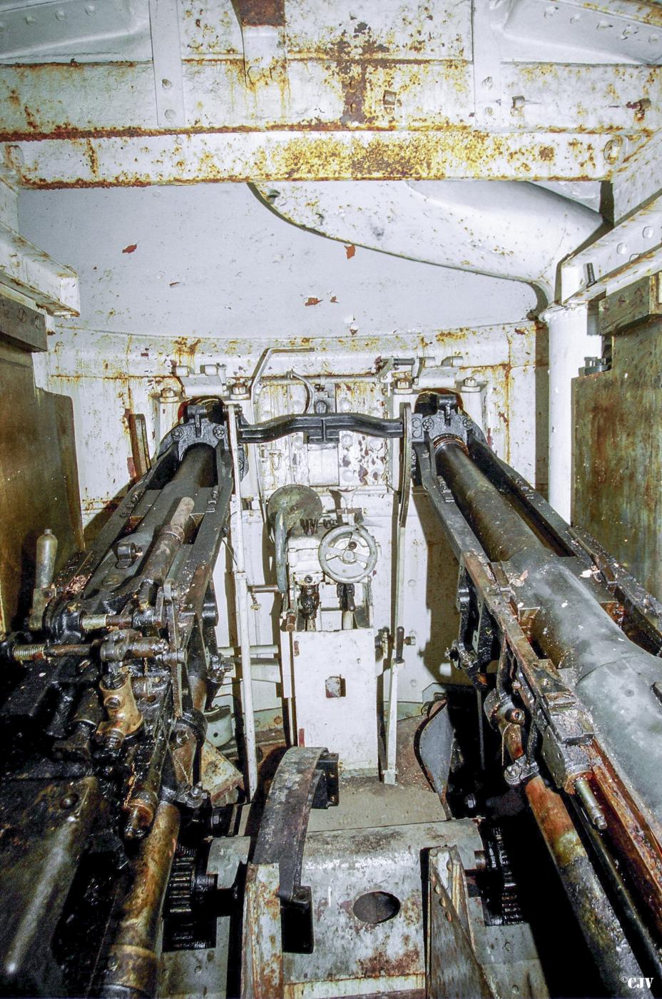 Ligne Maginot - METRICH - A17 - (Ouvrage d'artillerie) - Bloc 8
Tourelle de 75-33. Etage supérieur
