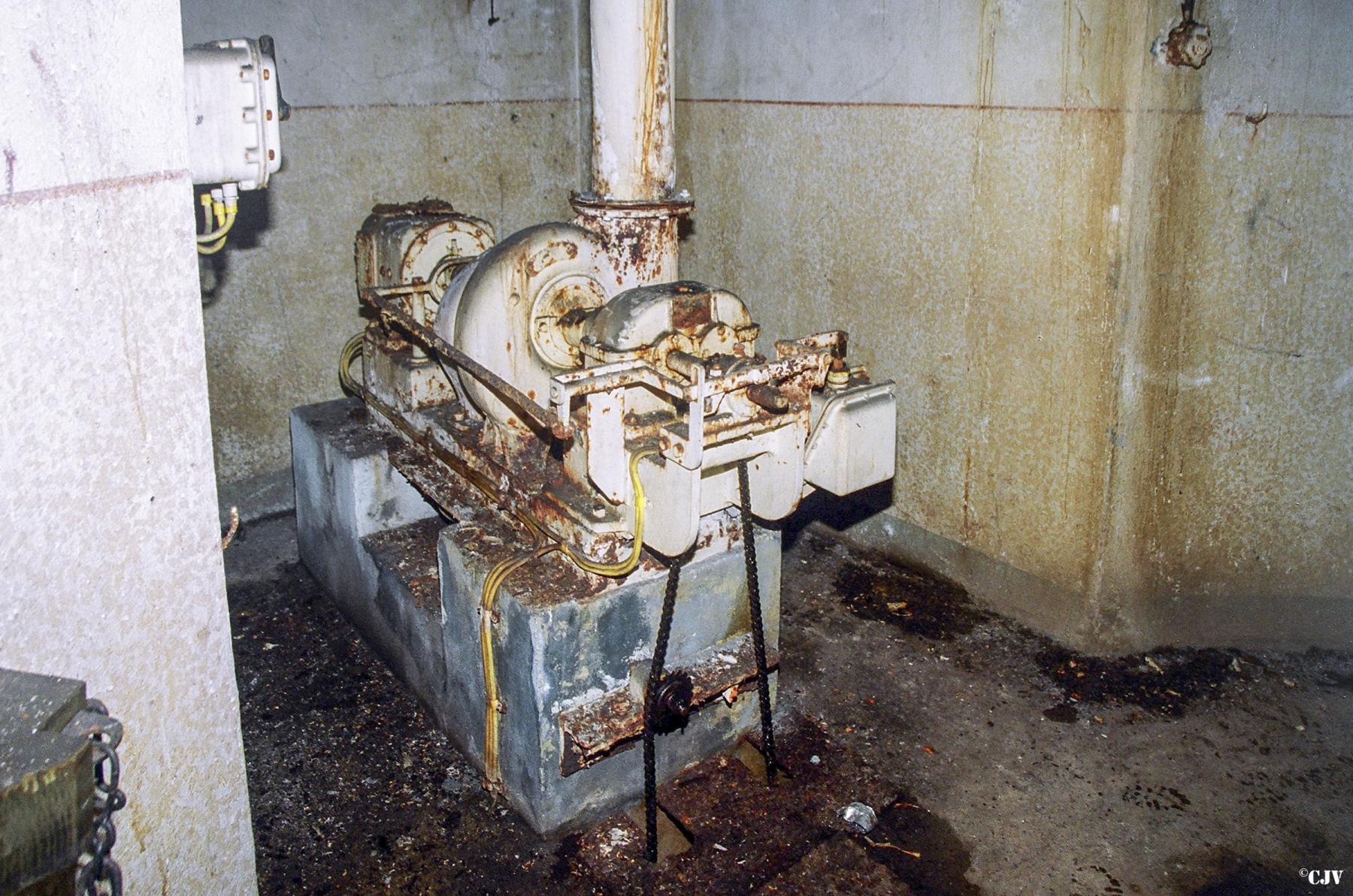 Ligne Maginot - METRICH - A17 - (Ouvrage d'artillerie) - Bloc 11
Étage inférieur
Ventilation de la tourelle - Lia VERMEULEN