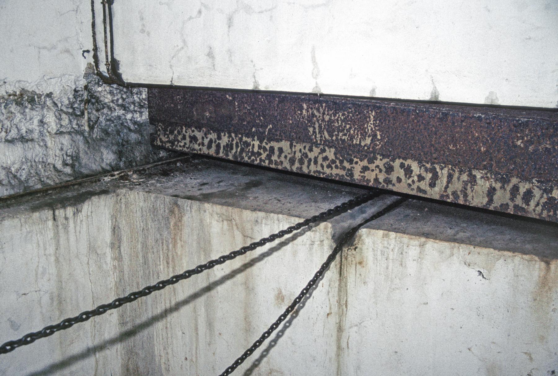 Ligne Maginot - METRICH - A17 - (Ouvrage d'artillerie) - Entrée munitions
Le sas du pont à effacement latéral - MANSUY Michel