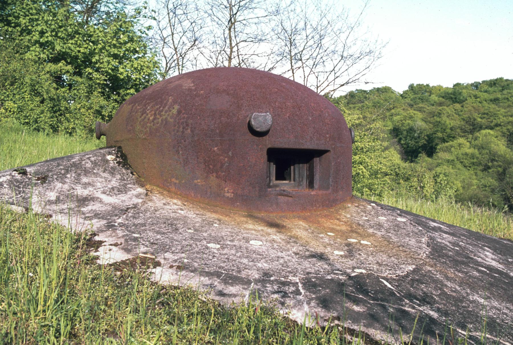 Ligne Maginot - METRICH - A17 - (Ouvrage d'artillerie) - Entrée des hommes
Cloche GFM - MANSUY Michel