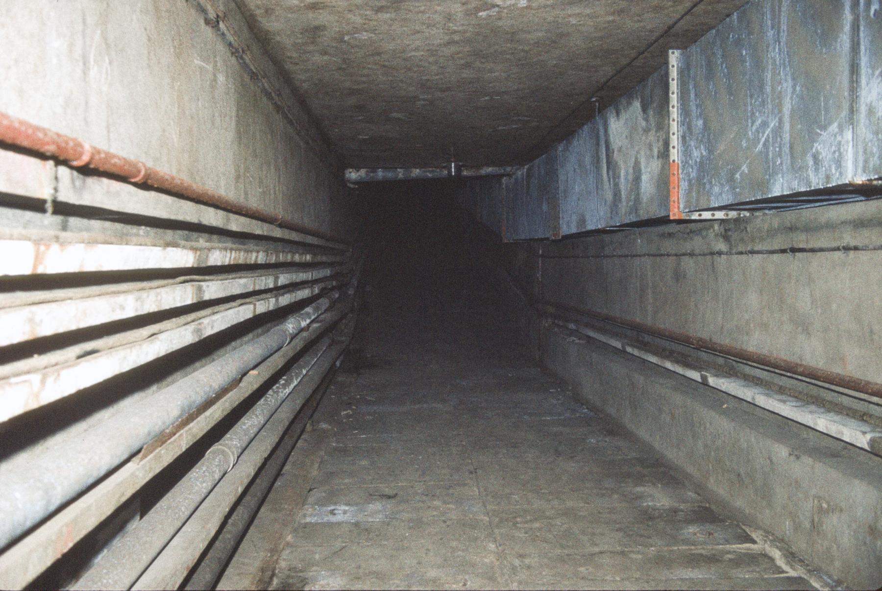 Ligne Maginot - METRICH - A17 - (Ouvrage d'artillerie) - Entrée des hommes
En bas du plan incliné - MANSUY Michel