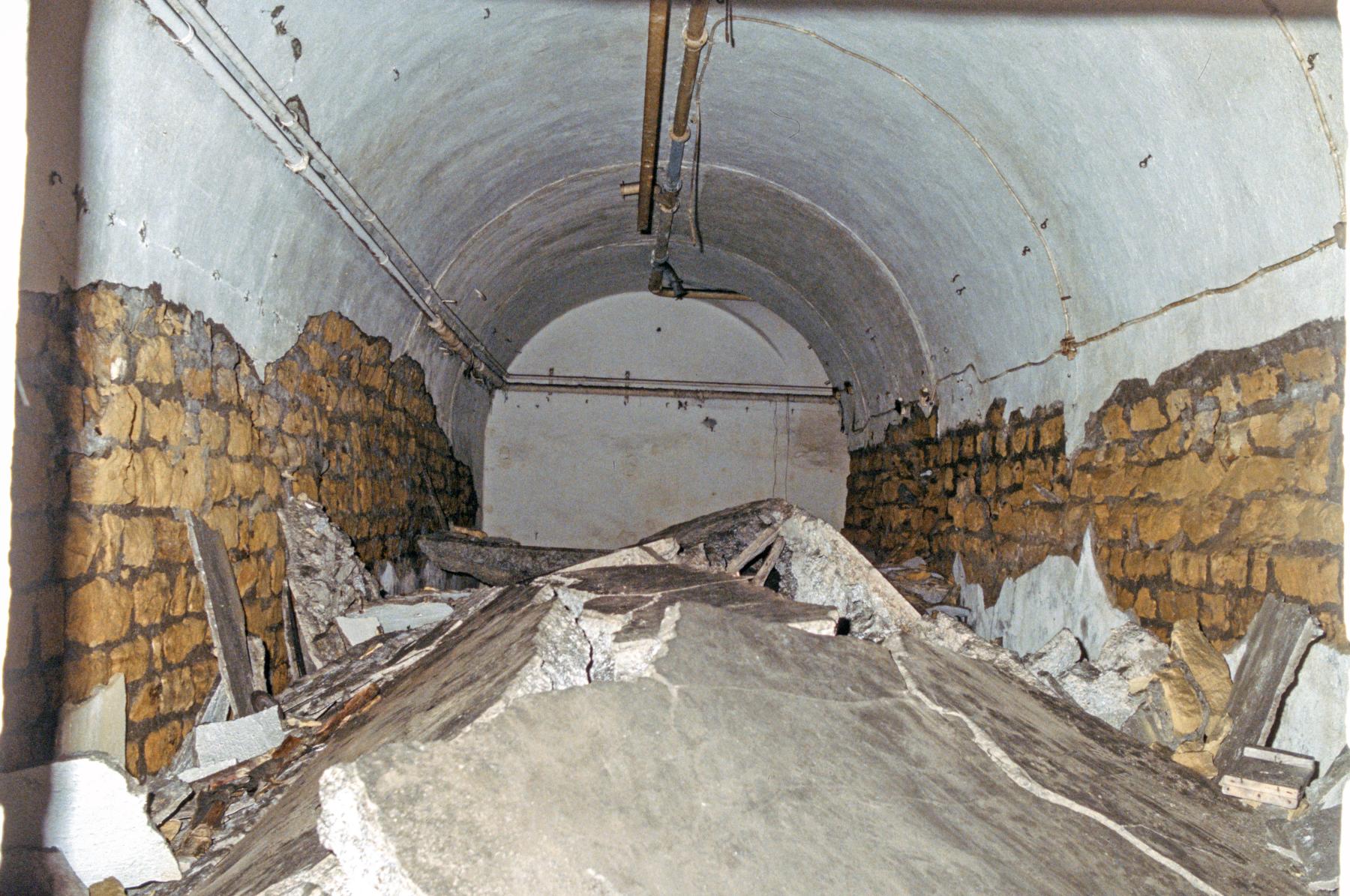 Ligne Maginot - METRICH - A17 - (Ouvrage d'artillerie) - Les murs se dégradent - MANSUY Michel