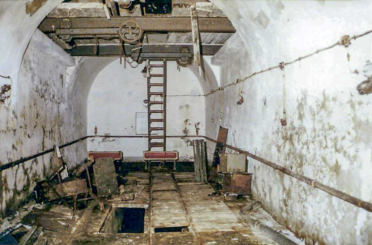 Ligne Maginot - METRICH - A17 - (Ouvrage d'artillerie) - Le garage des locotracteurs