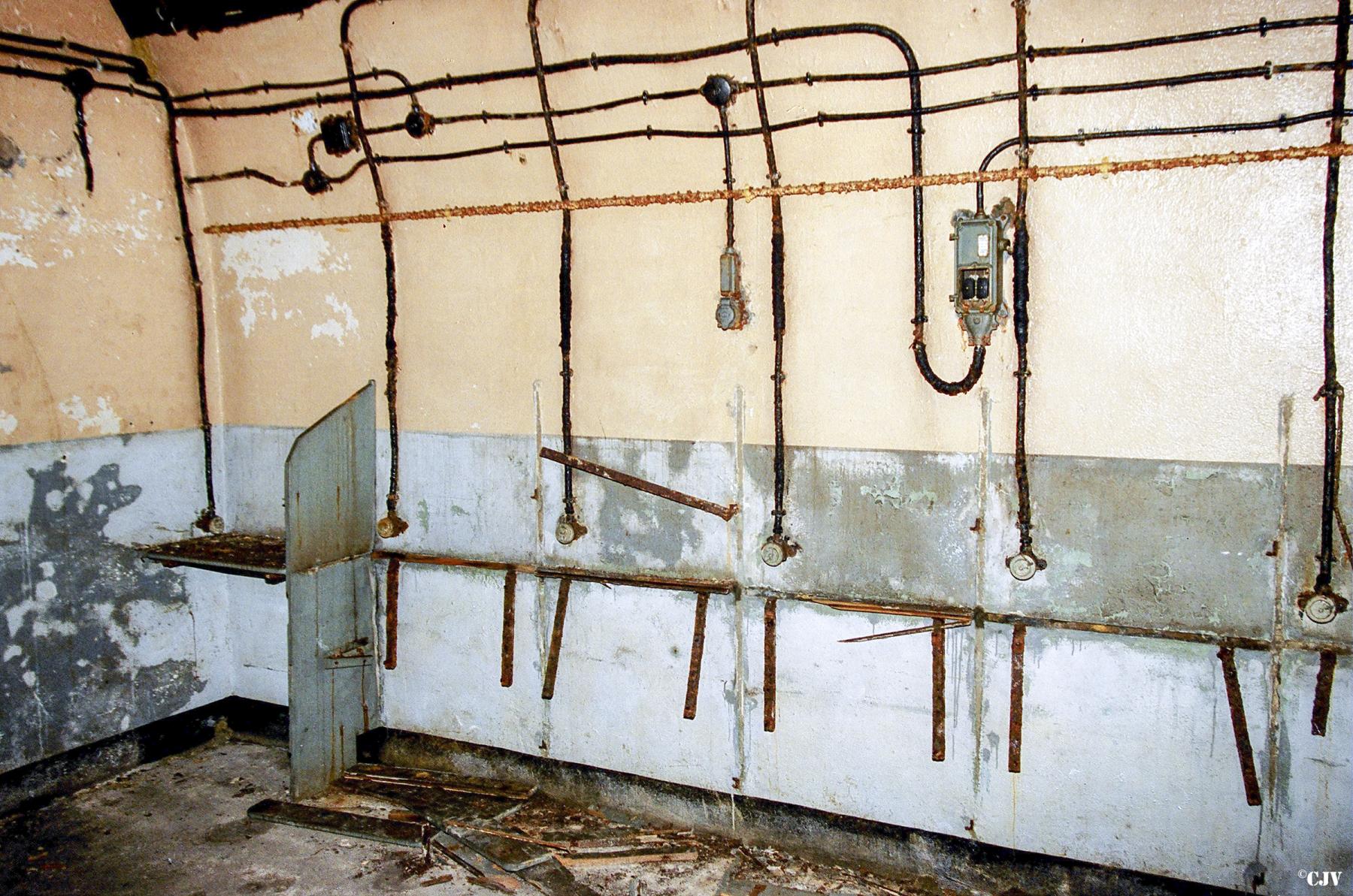 Ligne Maginot - METRICH - A17 - (Ouvrage d'artillerie) - Le PC de l'ouvrage, situé à mi-hauteur du puits d'accès du bloc 7