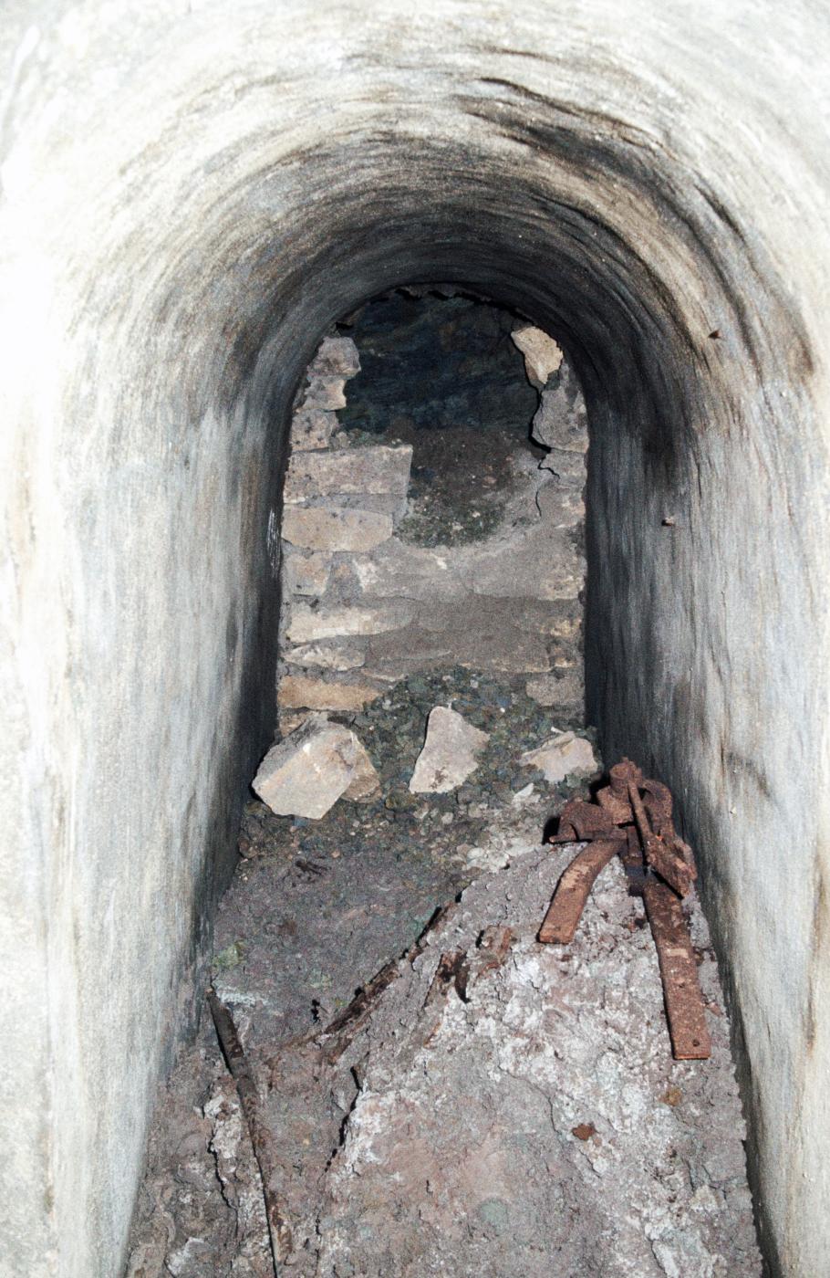 Ligne Maginot - METRICH - A17 - (Ouvrage d'artillerie) - Entrée des cables démoli - MANSUY Michel