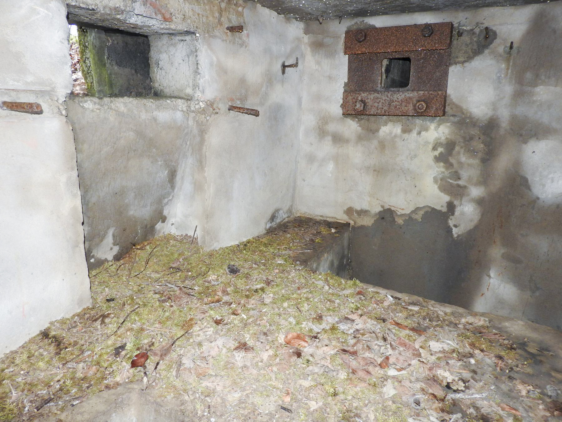 Ligne Maginot - VALETTE NORD OUEST - (Blockhaus pour arme infanterie) - La chambre de tir Est. - STENGER Mathieu