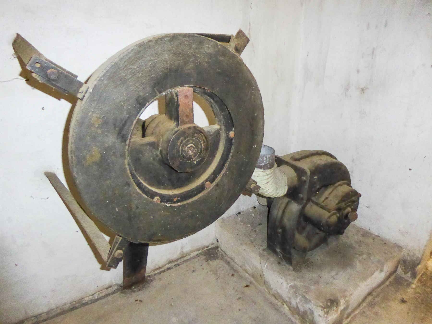 Ligne Maginot - Ventilateur non désigné 2 - Ventilateur à bras dans Valabres Nord