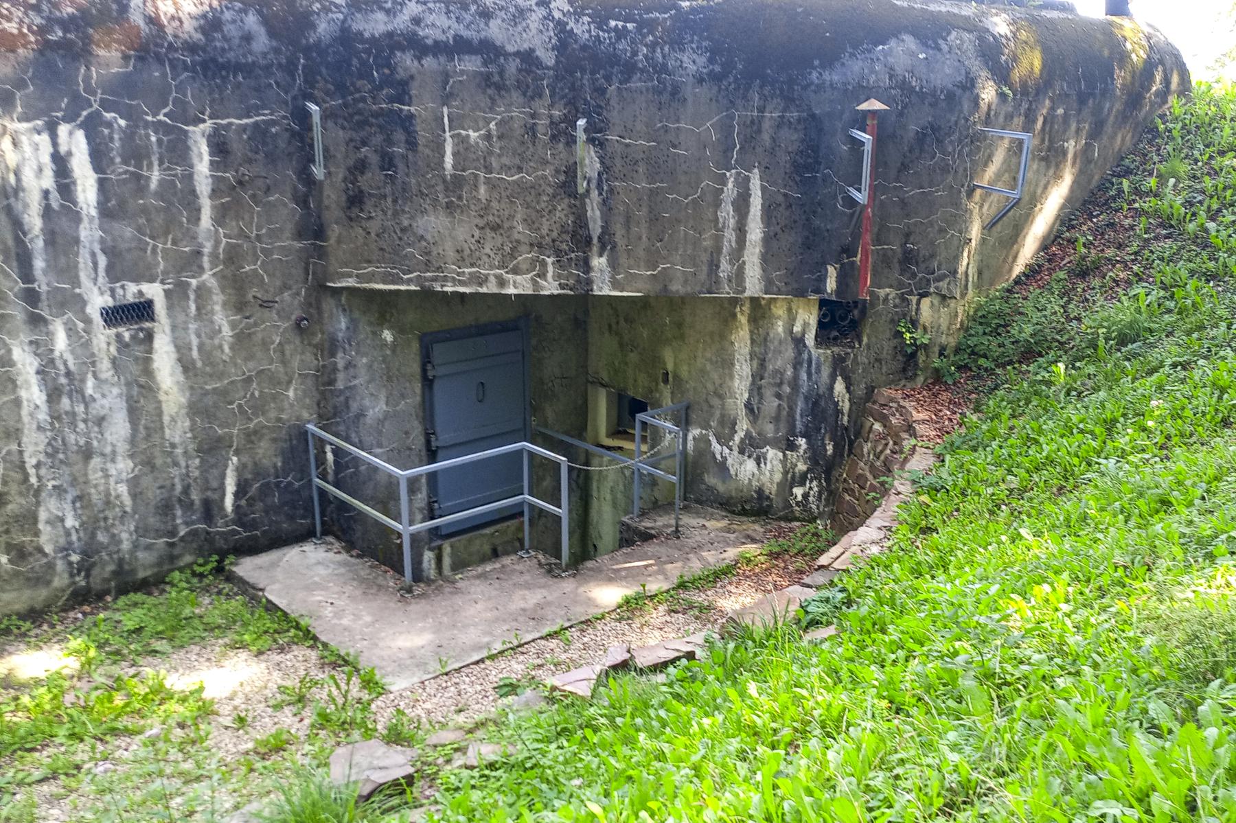 Ligne Maginot - CHENES BRULES - O4 - (Observatoire d'artillerie) - L'entrée de l'observatoire - Marc Fossoul