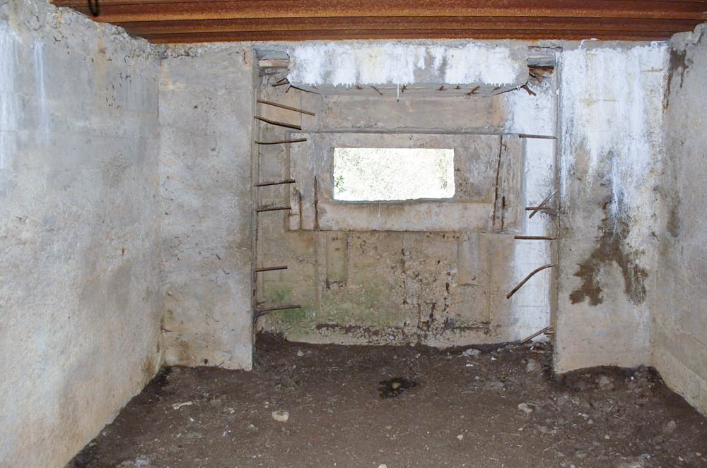 Ligne Maginot - DB373 - LE FOURNEAU - (Blockhaus pour canon) - Le créneau canon de l'intérieur - Christian RICHON/devoitine520