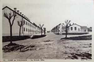 Ligne Maginot - VALDAHON - (Camp de sureté) - La grande allée
Carte postale