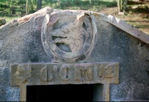 Ligne Maginot - HETTANGE GRANDE (11°CM - 168° RIF) - (PC de Sous-Quartier) - Le fronton de la première alvéole 