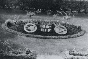 Ligne Maginot - QUARTIER JEANNE D'ARC - (Camp de sureté) - Le parterre de fleurs avec le blason du régiment