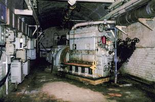 Ligne Maginot - CAP MARTIN - (Ouvrage d'artillerie) - L'usine électrique
Groupes électrogènes à moteurs Renault