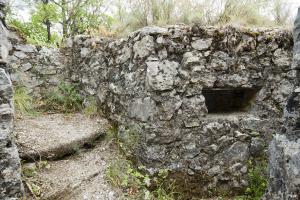 Ligne Maginot - CASTES RUINES 6 - (Cuve pour arme d'infanterie) - 