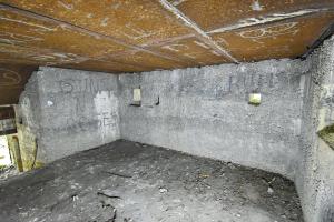 Ligne Maginot - PA DU CARREFOUR 248-1 - (Blockhaus pour canon) - Créneau FM, goulotte à grenade et réservation pour la ventilation