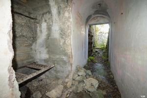 Ligne Maginot - CASTES RUINES (CR) - (Ouvrage d'infanterie) - Bloc 1
Entrée Nord